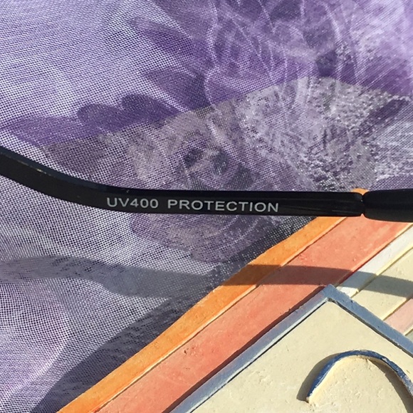 Sunglasses - Picture 4 of 4